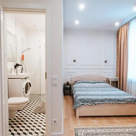 Stylish Latvian-style Near Center, Parks, Cafes & Public Transit * Riga